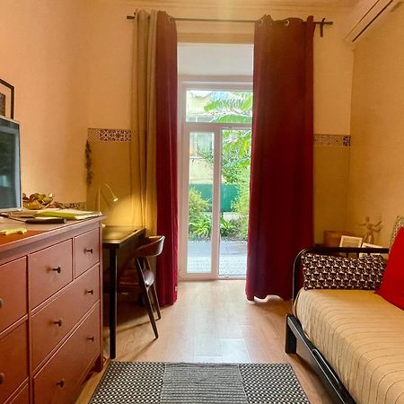 Sunny Orange Garden Apartment In Central リスボン エクステリア 写真