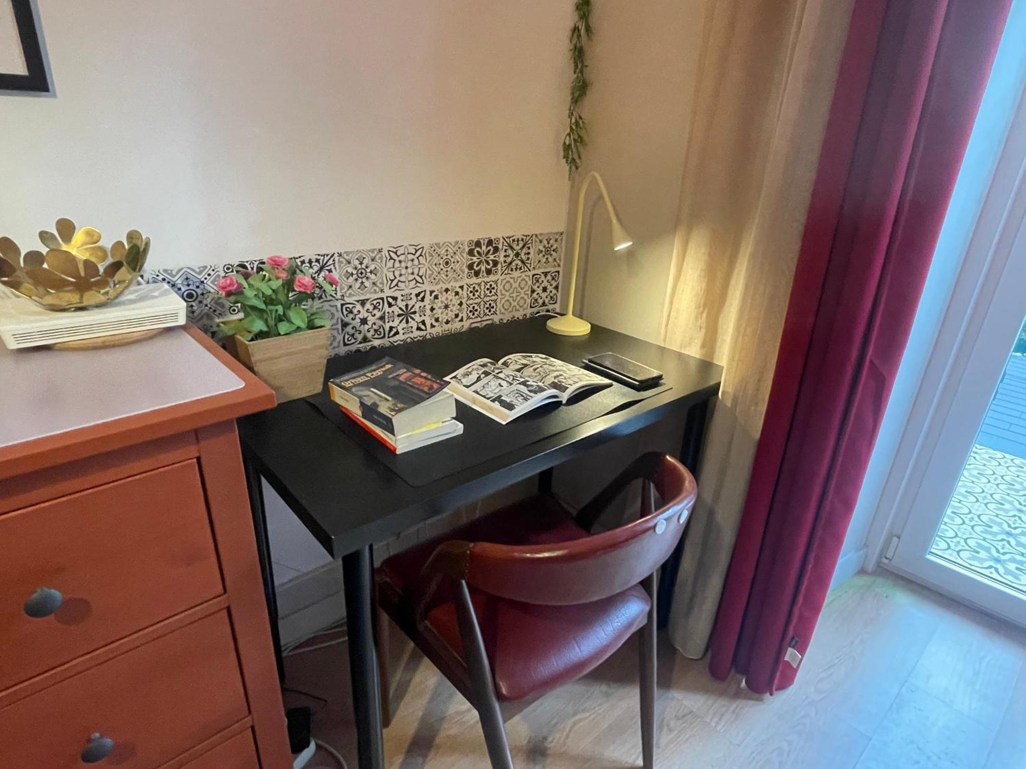 Sunny Orange Garden Apartment In Central リスボン エクステリア 写真