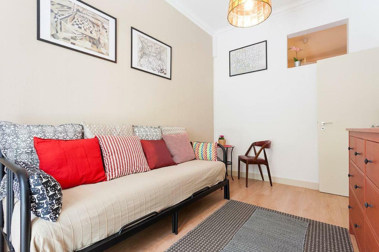 Sunny Orange Garden Apartment In Central リスボン エクステリア 写真