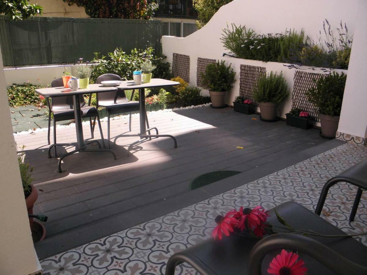 Sunny Orange Garden Apartment In Central リスボン エクステリア 写真