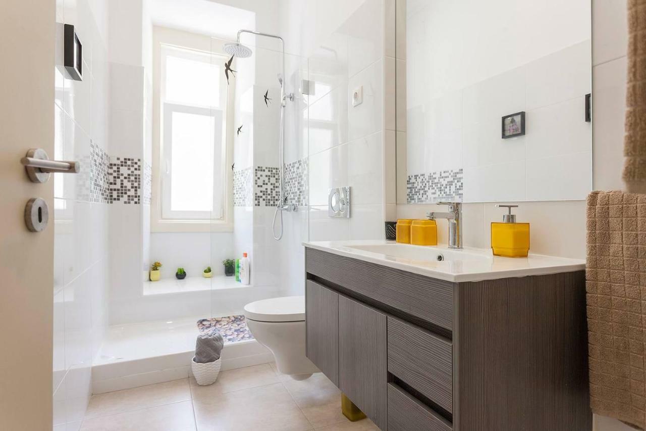 Sunny Orange Garden Apartment In Central リスボン エクステリア 写真